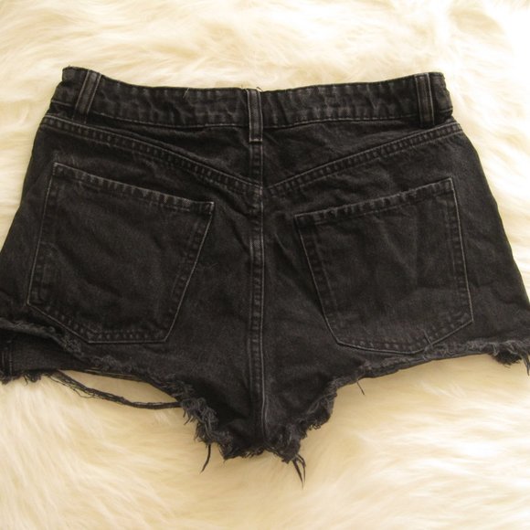 Zara High Rise Distressed Frayed Hem Black Denim Shorts - Picture 3 of 5